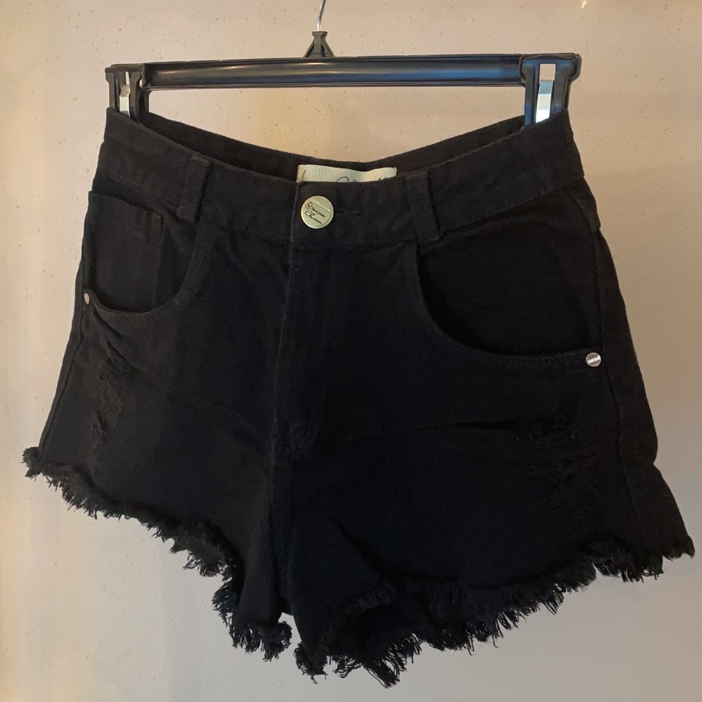 ✨Black Shorts✨ - Picture 4 of 12